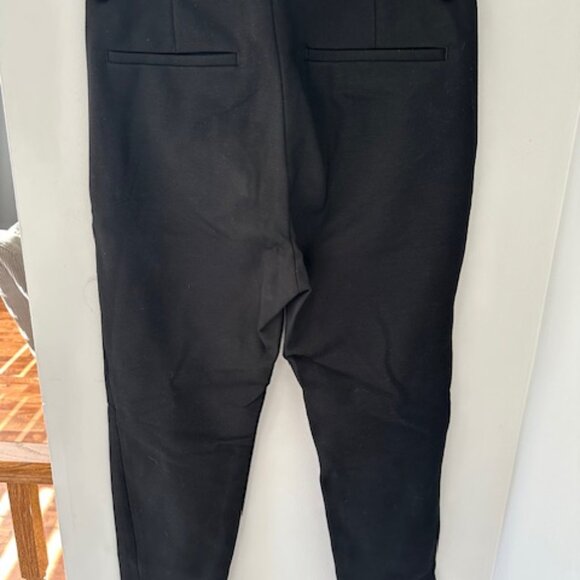 COS 32R Black Plants - Picture 2 of 3